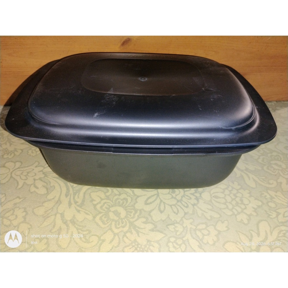 Tupperware UltraPro 2.0 L Casserole Dish with Cover Microwave Safe